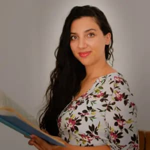 professional online French tutor Amelie