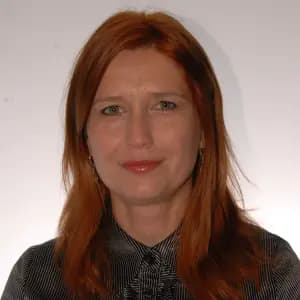 professional online Economics tutor Justyna